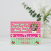 Erdbeergeburtstags-Party Einladung (Stehend Vorderseite)