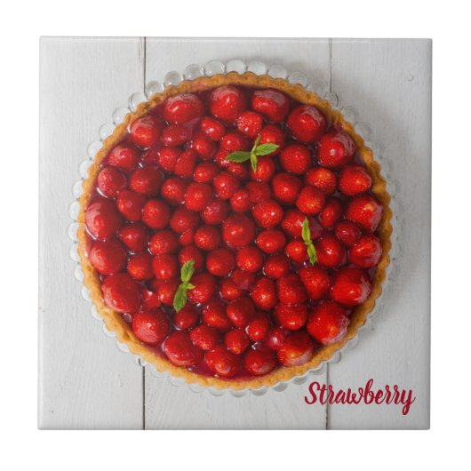 Erdbeerkuchen mit Minze aus weißem Holz Fliese (Vorderseite)