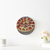 Erdbeerkuchen Runde Wanduhr (Zuhause)