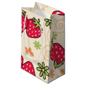 Erdbeermuster Kleine Geschenktüte (Vorderseite Schrägansicht)