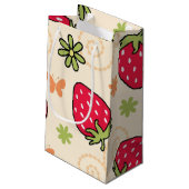 Erdbeermuster Kleine Geschenktüte (Rückseite Schrägansicht)