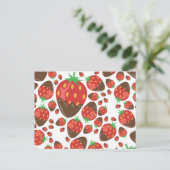 Erdbeermuster Postkarte (Stehend Vorderseite)