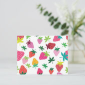 Erdbeermuster Postkarte (Stehend Vorderseite)