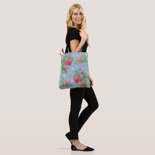Erdbeermuster Tasche (Am Model)
