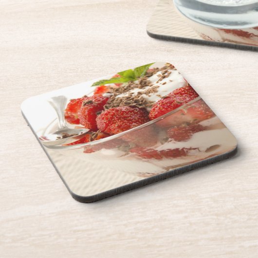 Erdbeernachtisch mit frischem Jogurt Untersetzer (Linke Seite)