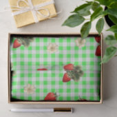 Erdbeerpapier auf grünem Gingham Seidenpapier (Geschenk)