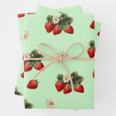 Erdbeerpapier mit Blüten auf grün Geschenkpapier Set (Beispiel)