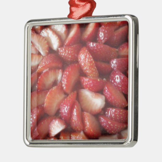 Erdbeerscheiben, gesunder Imbiss, Rotes Obst Silbernes Ornament (Links)