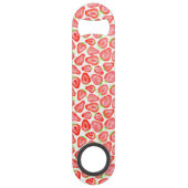 Erdbeerschnitzel Speedflaschenöffner (Vorderseite)