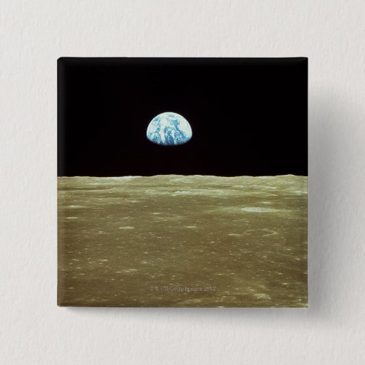 Erde erhebt sich über dem Mond Button (Vorderseite)
