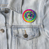 Erde, gefärbte Krawatte und Frieden Button (Beispiel)