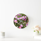 Erde lacht in Blume Zitat Inspiration Runde Wanduhr (Zuhause)