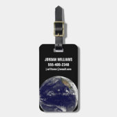 Erde mit drei tropischen Zyklonen im Pazifik. Gepäckanhänger (Vorderseite vertikal)