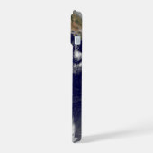 Erde mit drei tropischen Zyklonen im Pazifik. iPhone 15 Hülle (Linke Seite)