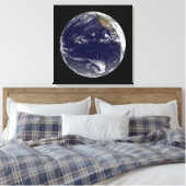 Erde mit drei tropischen Zyklonen im Pazifik. Leinwanddruck (Insitu (Schlafzimmer))