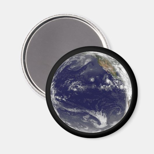 Erde mit drei tropischen Zyklonen im Pazifik. Magnet (Vorderseite/Rückseite)