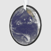 Erde mit drei tropischen Zyklonen im Pazifik. Ornament (Vorderseite)