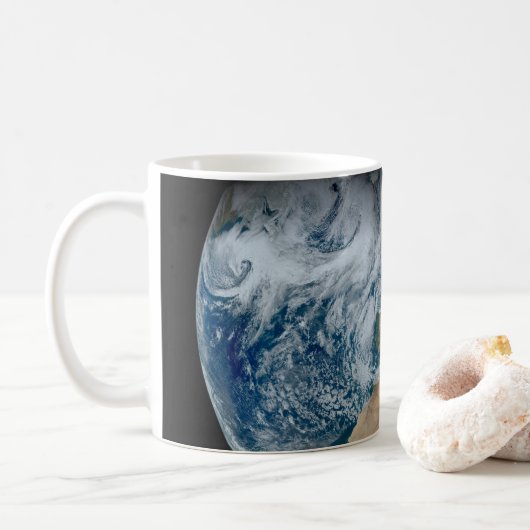 Erde mit Nordafrika und Südwesteuropa Kaffeetasse (Mit Donut)