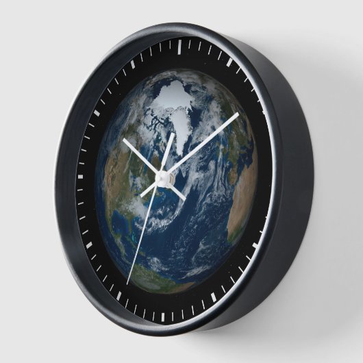 Erde mit Wolken und Meereis 2 Uhr (Winkel)