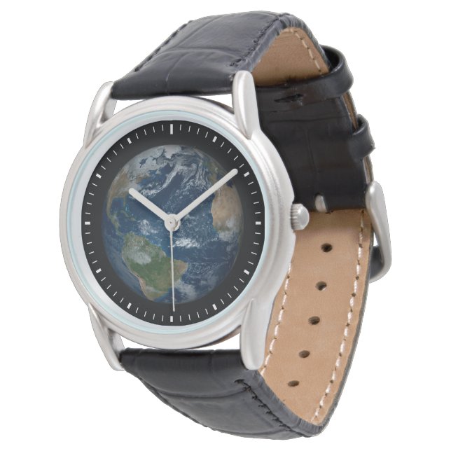 Erde mit Wolken und Meereis Armbanduhr (Schrägansicht)