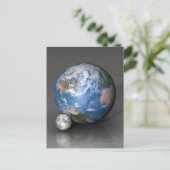 Erde und Mond 2 Postkarte (Stehend Vorderseite)