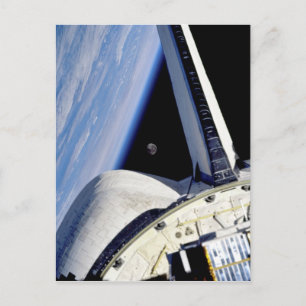 Erde und Mond aus dem Weltraum Shuttle Discovery Postkarte