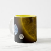 Erde und Sonne Zweifarbige Tasse (Vorderseite Links)