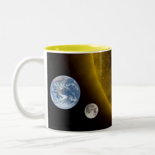 Erde und Sonne Zweifarbige Tasse (Links)