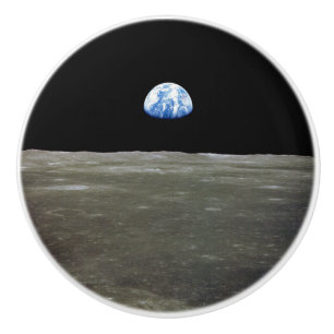 Erde vom Mond aus im schwarzen Weltraum: Earthrise Keramikknauf