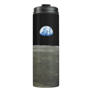 Erde vom Mond aus im schwarzen Weltraum: Earthrise Thermosbecher