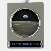 Erde vom Mond im Schwarzen Raum: Erde Banner-Ornament Silber (Vorderseite)