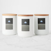 Erde vom Mond im Schwarzen Raum: Erde Lebensmitteletikett (Flaschen)