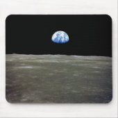 Erde vom Mond im Schwarzen Raum: Erde Mousepad (Vorne)
