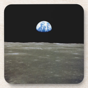 Erde vom Mond im schwarzen Weltraum: Earthrise Getränkeuntersetzer