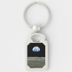 Erde vom Mond im schwarzen Weltraum: Earthrise Schlüsselanhänger