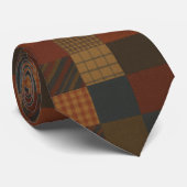 Erdfarbene Patchwork-Karo-Krawatte Krawatte (Gerollt)