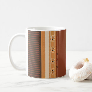 Erdfarbene Streifen Minimalistischer Innendekor Kaffeetasse