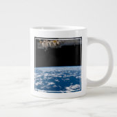 Erdgrenze oder Horizont Jumbo-Tasse (Rechts)
