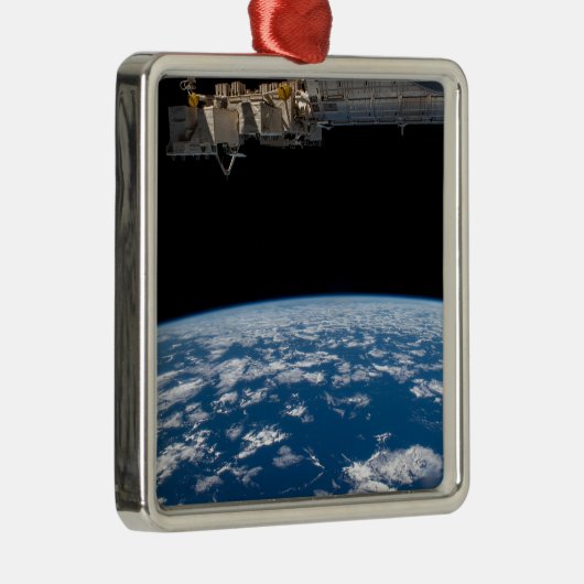 Erdgrenze oder Horizont Ornament Aus Metall (Rechts)