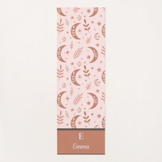 Erdige Boho-Mond-Muster-Monogramm Yogamatte (Vorderseite)