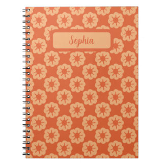 Erdiges orange handgezeichnetes Blumenmuster Notizblock