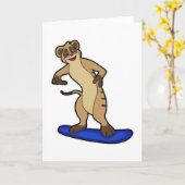 Erdmännchen als Snowboarder mit Snowboard Karte (Gelbe Blume)
