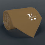 Erdnussbraun-Monogramm   Name einseitig Krawatte<br><div class="desc">Ein eleganter, einseitiger Hals mit einem fett-weißen Monogramm über einen Erdnussbraun-Hintergrund. Zusätzlich zu diesem Monogramm sitzt Ihr Vor- oder Nachname in allen Hauptstädte. Wenn Sie einen mutigeren Blick auf den persönlichen Namen im großen Buchstaben bevorzugen, können Sie folgendes tun: Benutzen Sie die Funktion Anpassen/Bearbeiten und klicken Sie auf den Namen....</div>