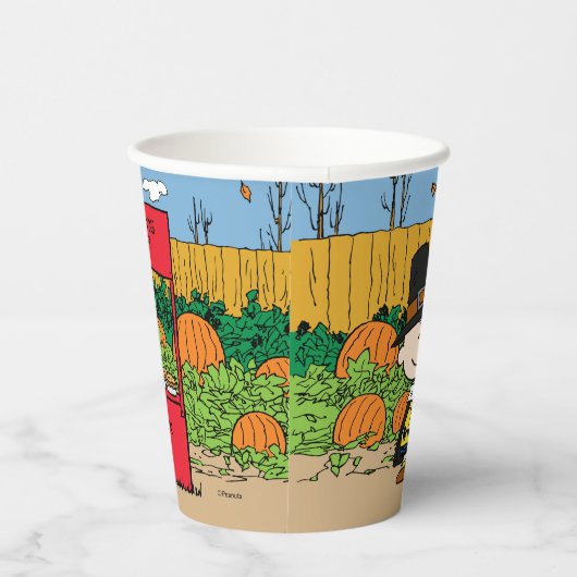 Erdnüsse | Charlie Brown Erntedank Fest Pappbecher (Rechts)