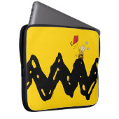 Erdnüsse | Charlie Brown Flying Kite Laptopschutzhülle (Vorne Rechts)
