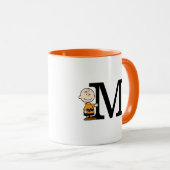 Erdnüsse | Charlie Brown Monogram M Tasse (VorderseiteRechts)