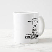 Erdnüsse | Charlie Brown Playing Ball Jumbo-Tasse (Vorderseite Rechts)