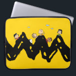Erdnüsse | Die Gang auf dem Zig Zag Laptopschutzhülle<br><div class="desc">Karo dieses lustige Peanuts-Design mit der Peanuts Gang heraus.</div>