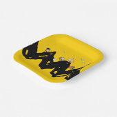 Erdnüsse | Die Gang auf dem Zig Zag Pappteller (Gewinkelt)