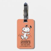 Erdnüsse | Ein Snoopy Happy Dance Gepäckanhänger (Rückseite vertikal)